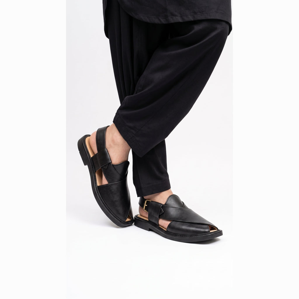 Men's Peshawari chappal in shiny black leather - worn